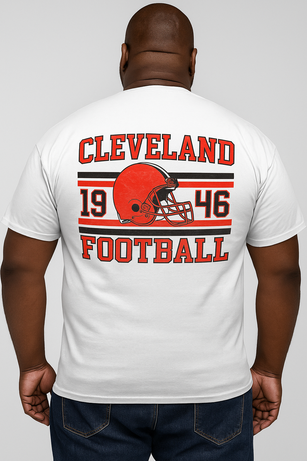 Cleveland Football Men’s 3XL White pocket tee(design on the back )